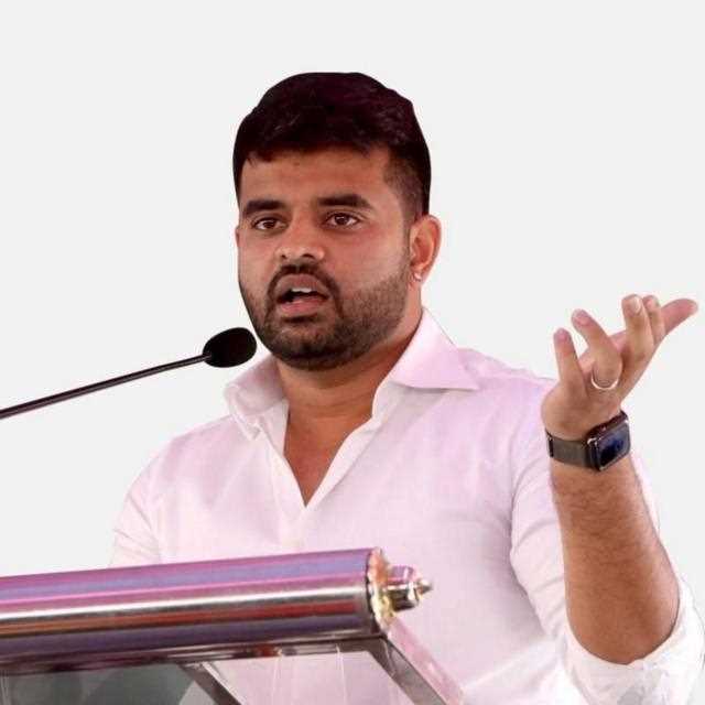 प्रज्वल रेवन्ना म्यूनिख से रवाना, एसआईटी बेंगलुरु एयरपोर्ट पर गिरफ्तारी के लिए तैयार